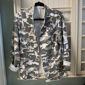 Camouflage Military-Style Blazer Jacket - Women